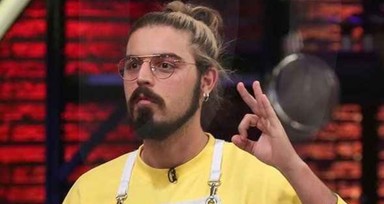 Deprem zamanı 'halkı yanıltıcı bilgiyi alenen yayma' suçlamasıyla gözaltına alınıp tutuklanan MasterChef şampiyonu Uğur Kardaş serbest bırakıldı