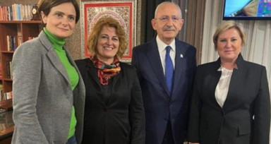 Millet İttifakı cumhurbaşkanı adayı Kemal Kılıçdaroğlu'nun seccade üzerinde ayakkabı ile poz verdiği karelerin perde arkası ortaya çıktı