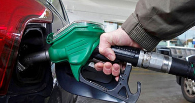 Benzine zam! 1 TL 12 kuruşluk zam gece yarısı itibariyle pompaya yansıyacak