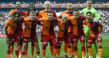 Beşiktaş derbisine ilk 11'de çıkan Galatasaraylı Mertens'in sözleşmesi uzadı
