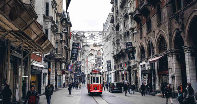 TÜİK verileri gelir dağılımını özetledi: Türkiye'de en zenginlerin oluşturduğu yüzde 20, gelirin yarısı kapsıyor