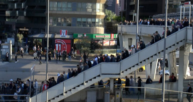 Büyük İstanbul Mitingi sonrası metrobüs duraklarında yoğunluk