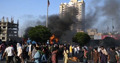 İmran Han'ın tutuklanmasının ardından Pakistan'da protestolar büyüyor: 5 kişi öldü, 40 kişi yaralandı, 1200'den fazla gözaltı