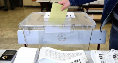 HDP'nin önceki seçime göre 67 olan milletvekili sayısı bu seçimde 62'ye düştü