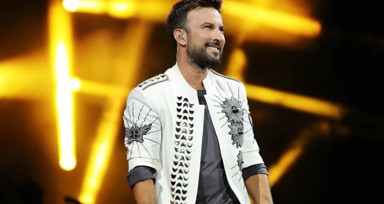 Tarkan Cumhuriyet’in 100. yılı ve Atatürk için marş yazdı! İşte sözleri...