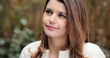 Beren Saat bayramları karıştırdı! 19 Mayıs yerine 23 Nisan...