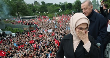 Ünlü isimlerden seçim sonuçları sonrası Cumhurbaşkanı Erdoğan’a tebrik mesajları