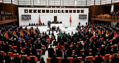 Son dakika... Meclisin yeni başkanı Numan Kurtulmuş olarak seçildi! Oy kullanma işlemi sona erdi