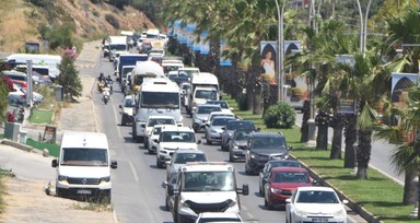 Bodrum'a son 60 saatte 60 bin araç giriş yaptı
