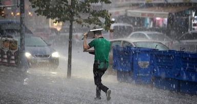 Meteoroloji ve Valilikten İstanbul'a sağanak yağmur uyarısı! Saat verildi sel uyarısı geldi