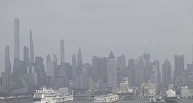 Kanada'da meydana gelen yangının dumanları New York'a ulaştı: Kent duman altında kaldı