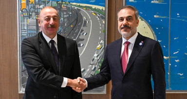 Dışişleri Bakanı Hakan Fidan Bakü'de Cumhurbaşkanı Aliyev ile görüştü