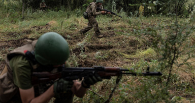 Ukrayna ordusu savaşın ortasında asker eğitimi alıyor! Donetsk'teki kamp görüntülendi