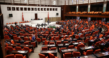Emekli milletvekillerine de yüzde 25 zam yapılacak