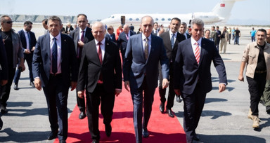 İlk yurt dışı ziyaretini gerçekleştiren TBMM Başkanı Kurtulmuş KKTC'ye gitti