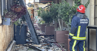 Antalya'da bir otelde meydana gelen yangın sonrası turistler hayatını kaybetti! Çok sayıda yaralı var