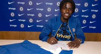Chelsea'dan 19'luk yıldıza 62 milyon euro! Romeo Lavia resmen açıklandı