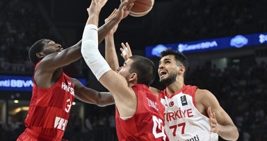 12 Dev Adam Hırvatistan'a 84-71 yenildi