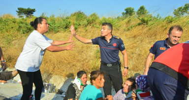Manisa'da midibüs ile otomobil çarpıştı: 30 yaralı