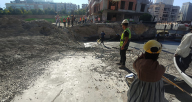 Güngören'de ilk iş gününde kafasına düşen malzeme sonucu 17 yaşındaki genç hayatını kaybetti
