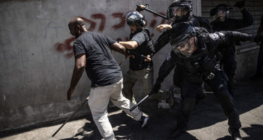 İsrail polisi Eritrelilerin Tel Aviv’deki protestosuna gerçek mermiyle müdahale etti: Çok sayıda yaralı var