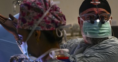 Türk cerrahlar robotik kalp ameliyatı yaptı! Alman İngiliz ve Belçikalı doktorlar izledi
