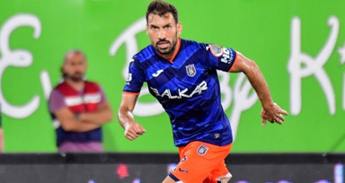 Başakşehir Şener Özbayraklı'yla yollarını ayırdı