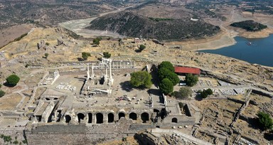 Dünya mirası listesindeki Bergama'nın ziyaretçi sayısı günden güne artıyor