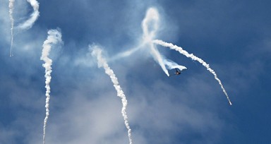 TEKNOFEST İzmir'in 2. gününde çocuklar hayallerindeki uçaklara dokundu