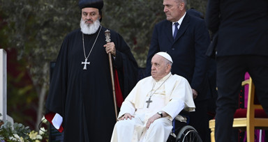 Papa Francis'ten eşcinsellik açıklaması! Dünya basınında gündem oldu
