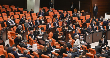 Meclis'teki oturma krizini Devlet Bahçeli çözdü! Saadet Partisi milletvekilleri koltuksuz kalmıştı