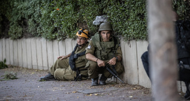 İsrail basını Hamas'ın saldırısından Netanyahu'yu sorumlu tutuyor! Menachem Begin gibi istifa etmeli