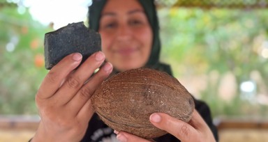 Sebze-meyve ekerek başladı şimdi Türkiye genelinden sipariş yağıyor! En çok sivilce ve lekeleri yok eden Hindistan cevizi sabunu tercih ediliyor