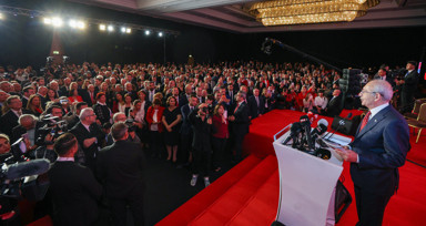 CHP "Yüzyılın Marşı"nın prömiyerini yaptı