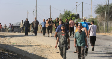İsrail sınır dışı etti! Binlerce Filistinli çalışan abluka altındaki Gazze'ye döndü... Paralarına ve cep telefonlarına el konuldu
