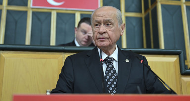 Devlet Bahçeli'nin "Ekrem'e karşı Özgür derim" sözleri gündem oldu
