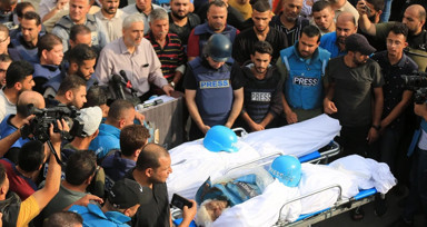 İsrail Gazze'de 48 gazeteciyi öldürdü