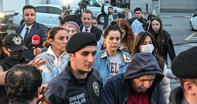 Cezaevinde kalan Dilan Polat yakın arkadaşı Sevim Alan'a haber gönderdi! İsteğini açıkladı