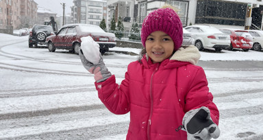 Bolu'da kar keyfi! Şehir beyaz örtüyle kaplandı ❄️