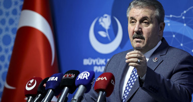 İYİ Parti'den ayrılan isimler BBP'ye mi geçecek? Mustafa Destici "görüşmeler var" dedi