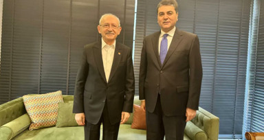Gültekin Uysal Kemal Kılıçdaroğlu'nu yeni ofisinde ziyaret etti