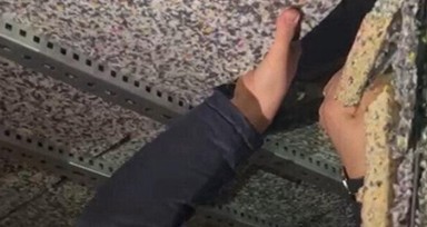 Komşularının hayatlarını kabusa çevirdiler! Evi alan oturamadan satılığa çıkardı | İnanılmaz düzenek