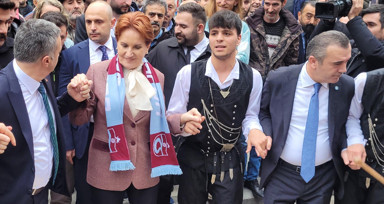 Meral Akşener, Trabzon'da belediye başkan adaylarını açıkladı