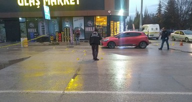 Çorum'da bir vatandaş, silahlı saldırıdan iş yerine sığınarak kurtuldu