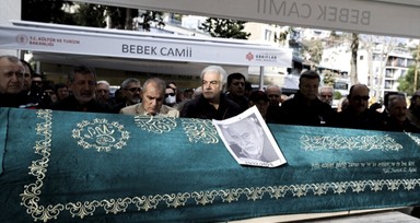 Ünlü senarist ve yönetmen Ragıp Yılmaz Atadeniz son yolculuğuna uğurlandı
