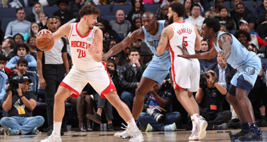 Alperen Şengün Memphis'e Cedi Osman Lakers'a 15 sayı attı