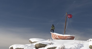 Rize'nin yüksek kesimlerinde kar yağışı etkisini gösterdi! Manzara büyüledi