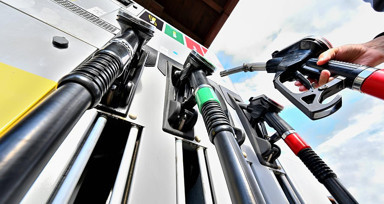 Gece yarısından itibaren geçerli olmak üzere motorine zam gelmesi bekleniyor