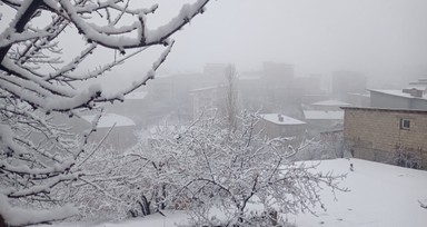 Yoğun kar yağışı Hakkari'yi etkiledi! 22 köy ulaşıma kapandı