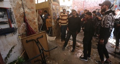 İsrail ordusu Tubas kenti yakınlarında yer alan El-Faria Mülteci Kampı'na baskın düzenledi